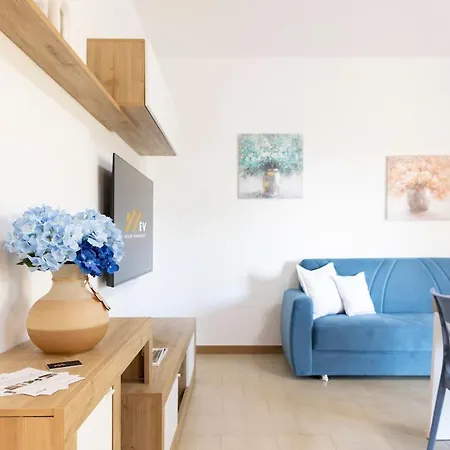 Spazioso - A Pochi Passi Dal Mare, Apartment La Caletta